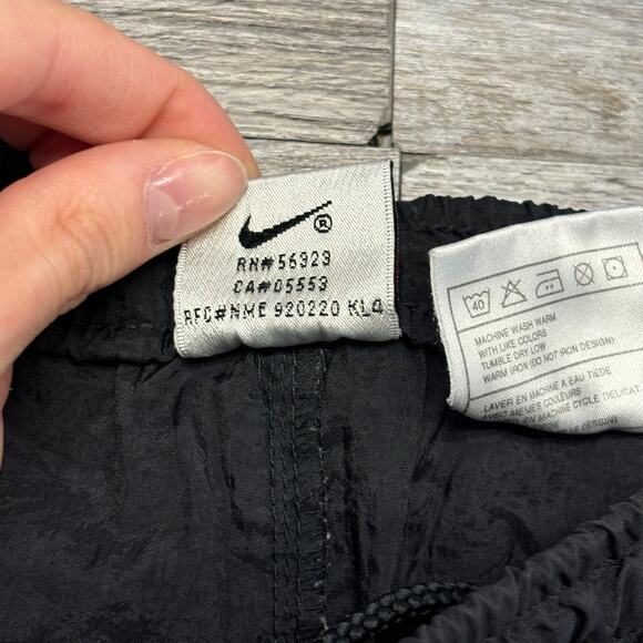 Vintage 90s Nike Black White Womens M Nylon Big Swoosh Nylon Running Shorts‎ - Picture 4 of 10
